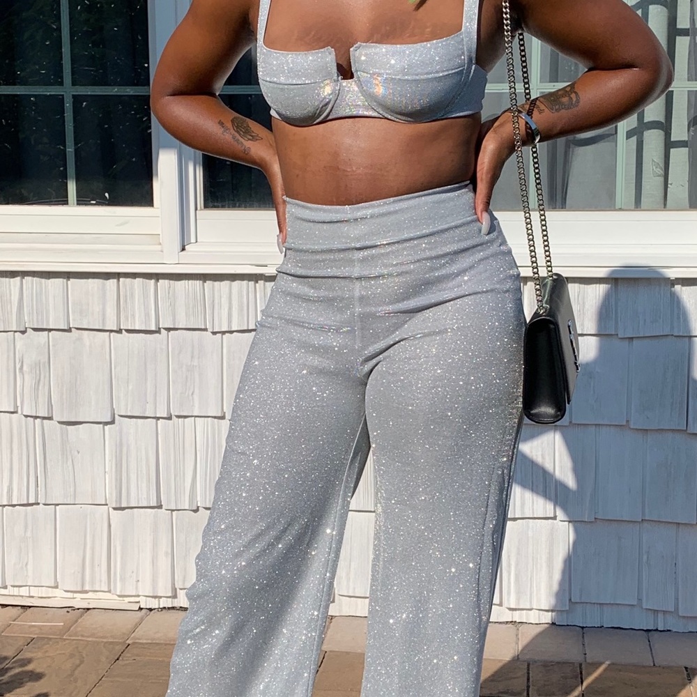 Two piece set - Picture 2 of 4